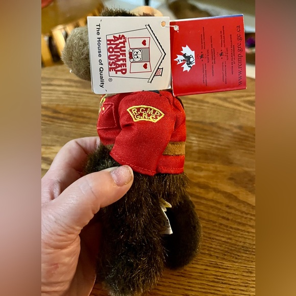 RCMP GRC Royal Canadian Mounted Police Beaver Plush - Canadian Police Plush - Picture 6 of 9